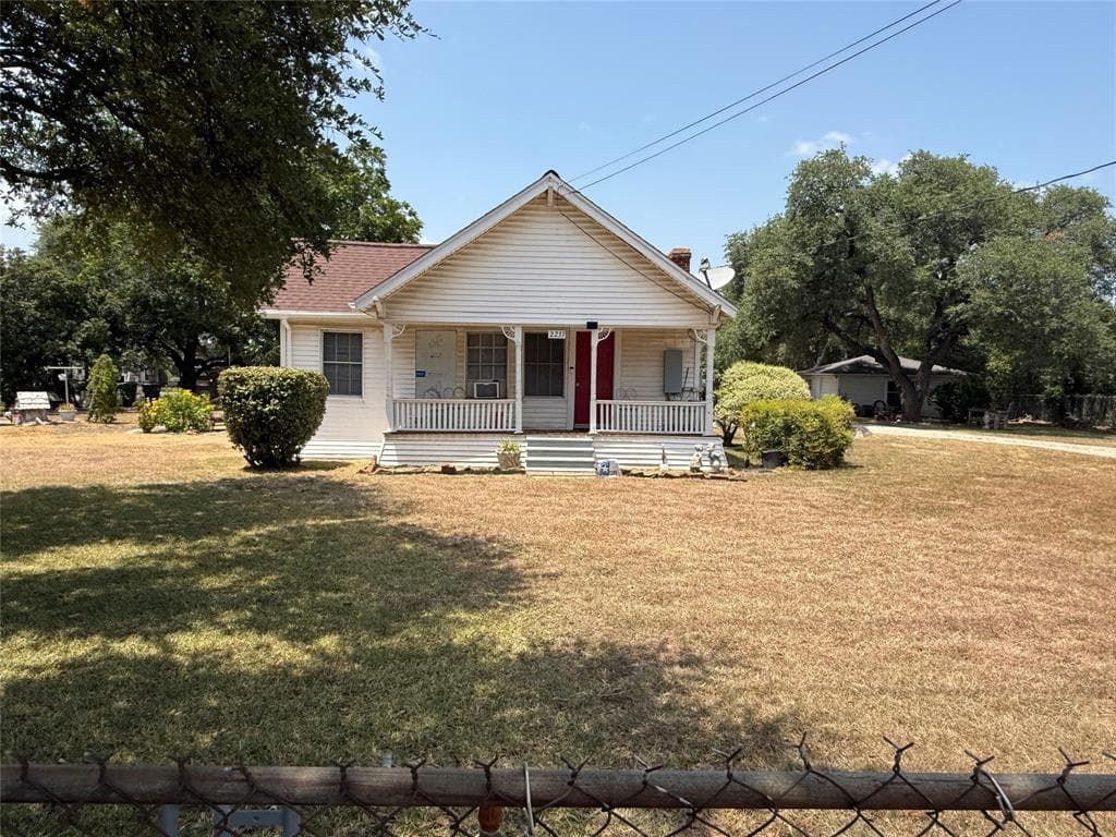 2233 Park Lake Dr