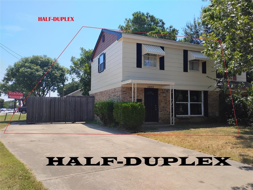 1202 Hilltop Dr