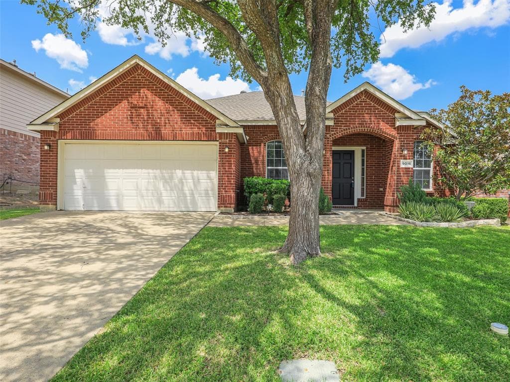 9016 Boone Dr