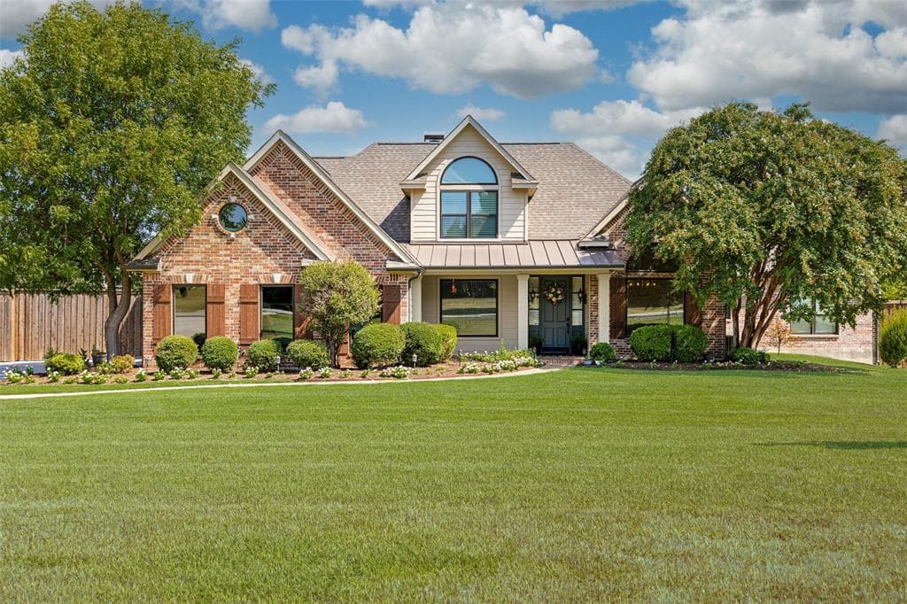 14085 Red Oak Cir S