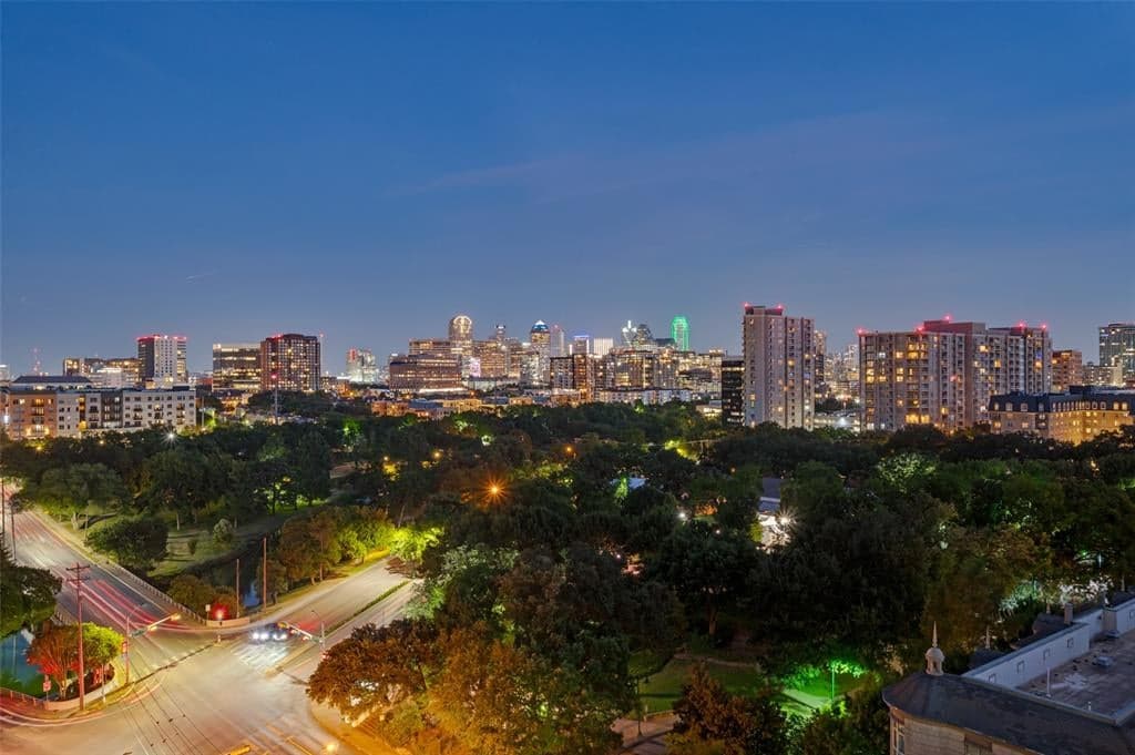 3505 Turtle Creek Blvd Apt 10c