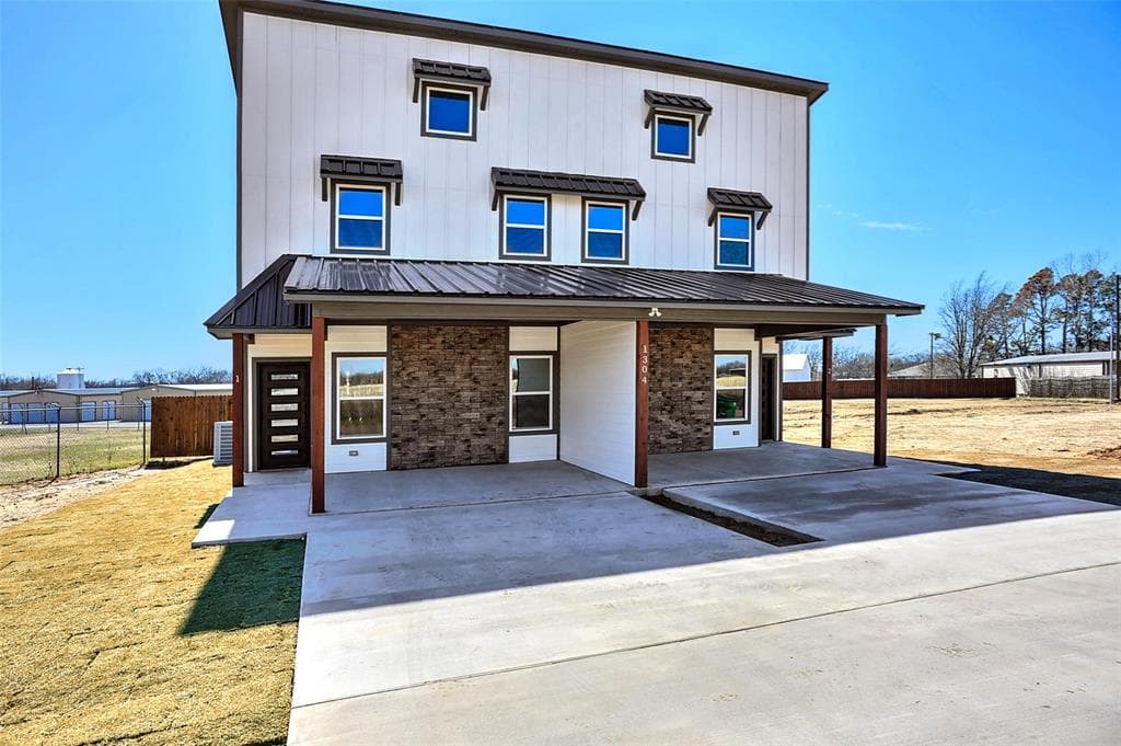 1304 Country Rd