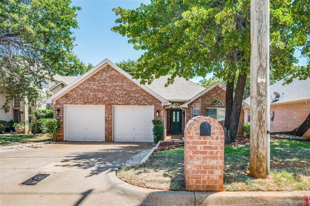 1521 Morrison Dr