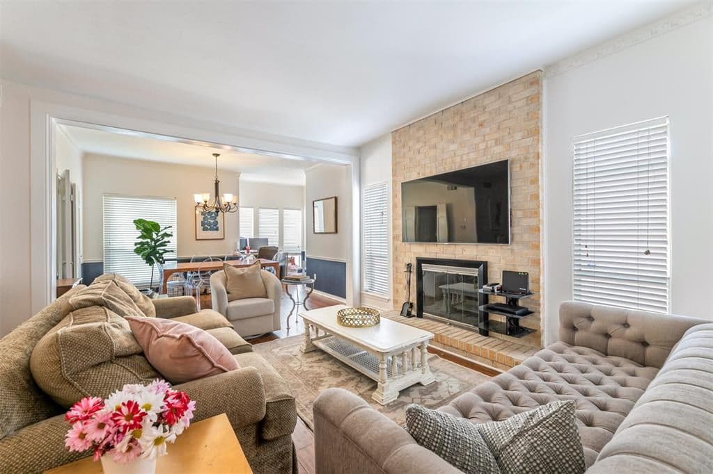 Main property image