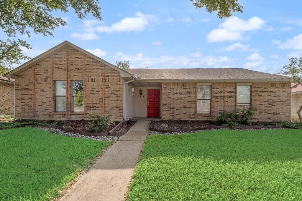3225 Willowglen Dr