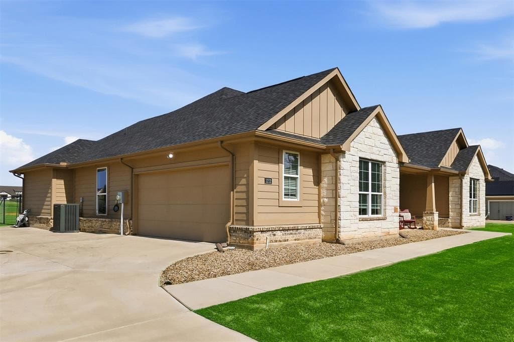 1212 County Road 4797