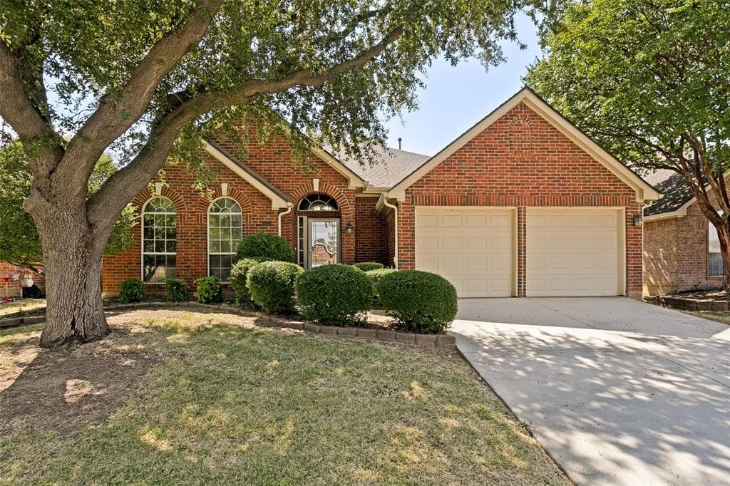 1609 Shadow Crest Dr