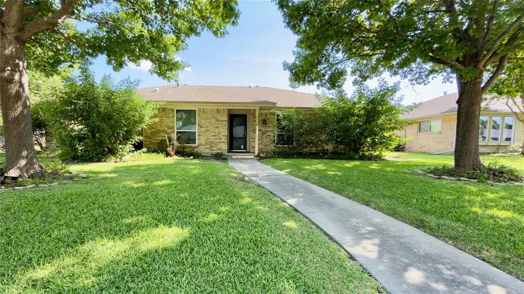 1920 Tampico Dr