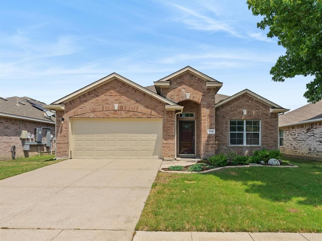 1710 Twin Hills Way
