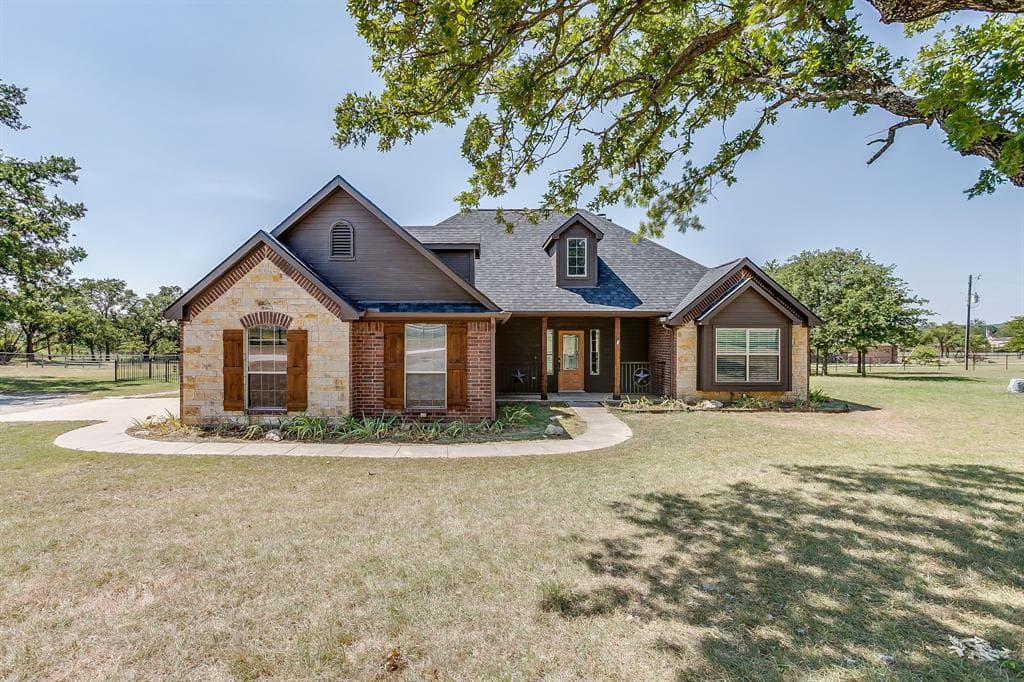 550 Sandlin Ln