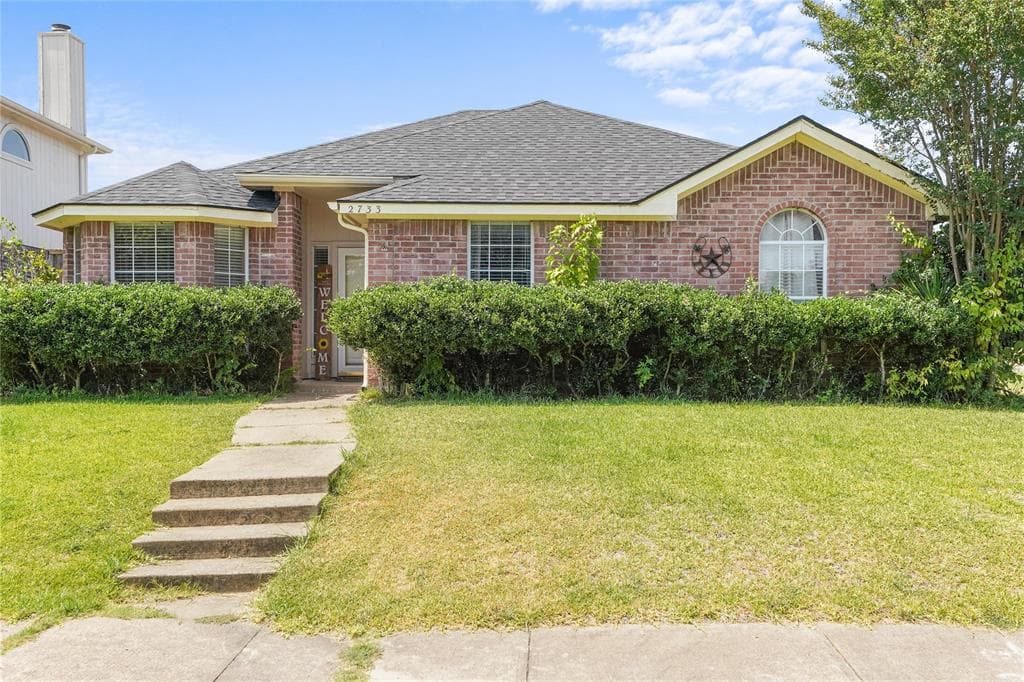 2733 Spring Rain Dr