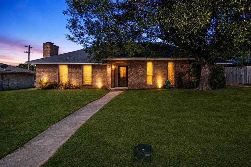 1223 Sequoia Dr
