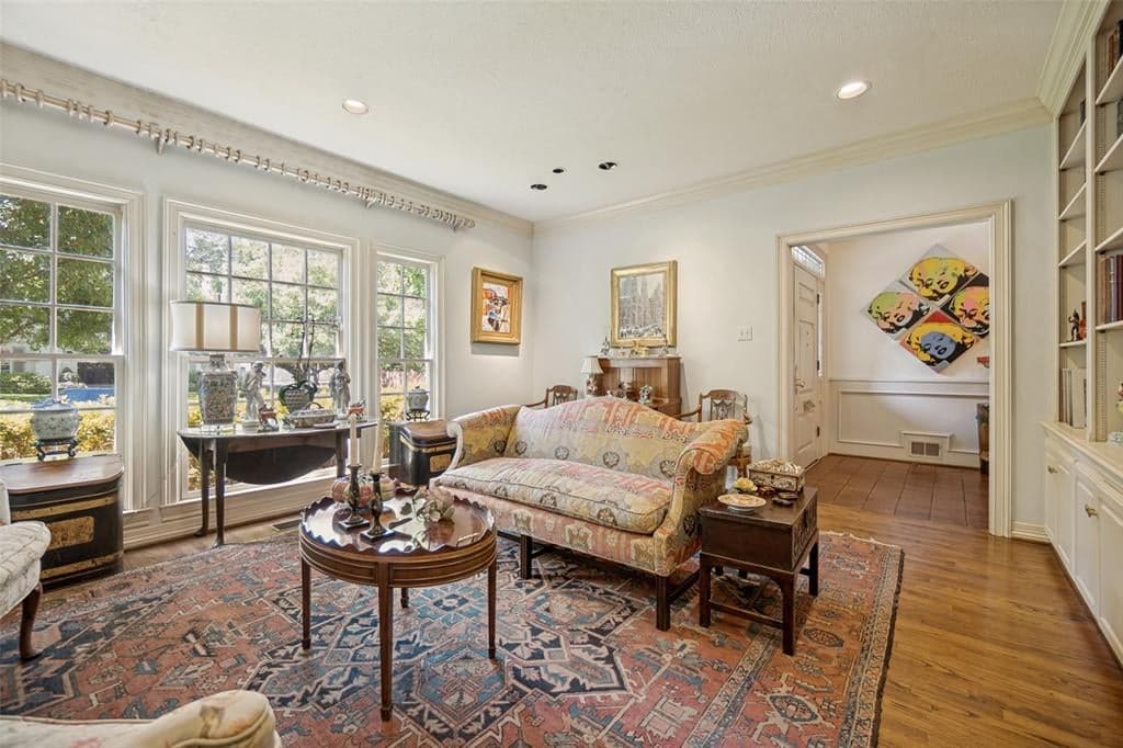 Gallery image 4