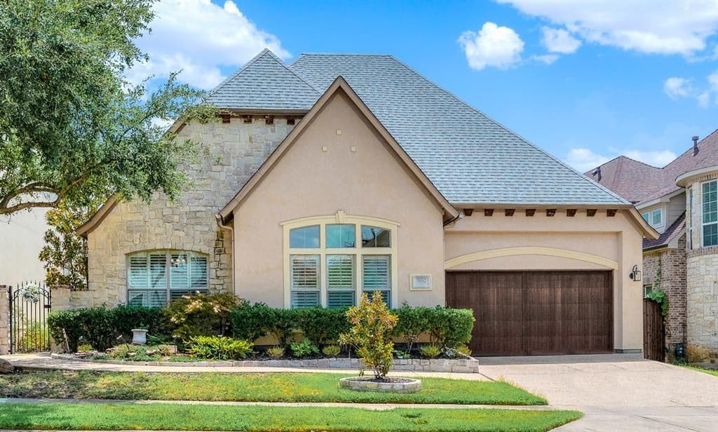 7032 Portobello Dr