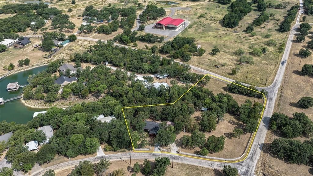 469 County Road 1743