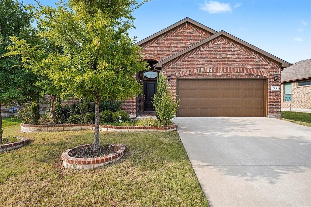 729 Rebecca Ln