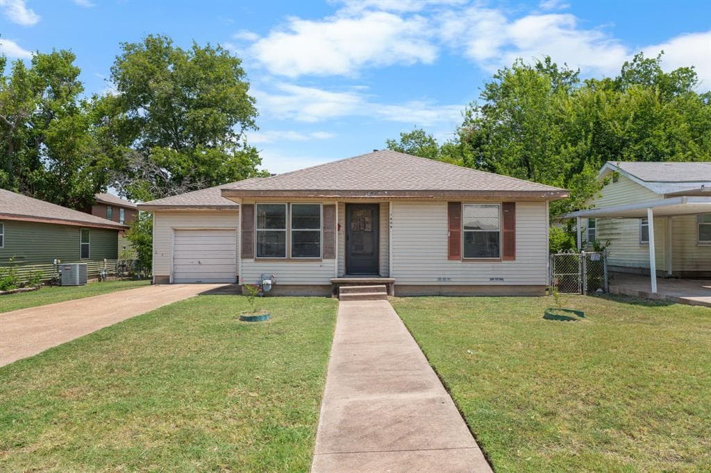 1409 Lawrence Dr