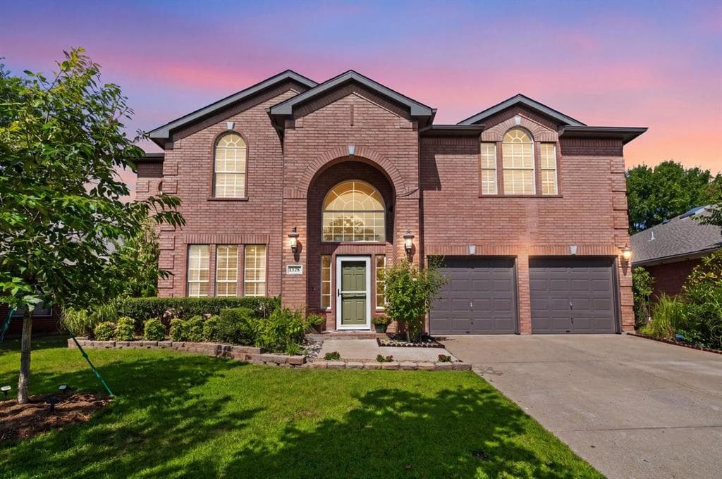 1328 Carriage Ln