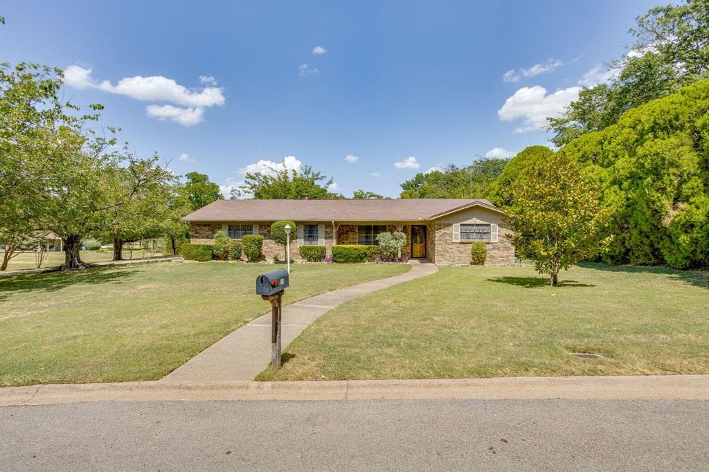 14 Arthur Dr