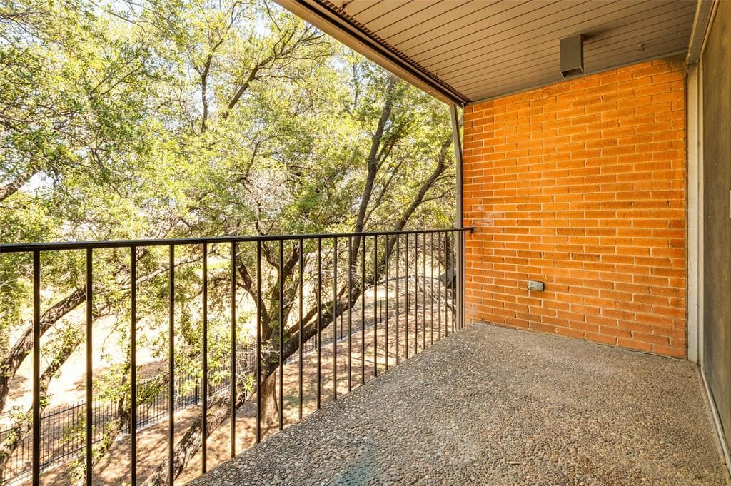 524 E Avenue J Apt C
