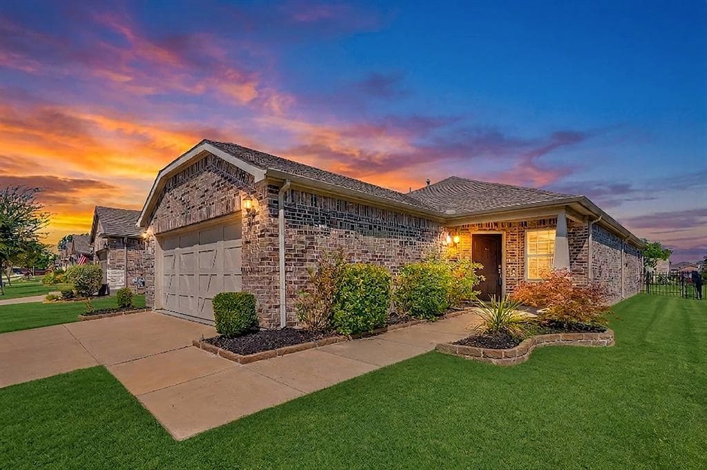 913 Rough Hollow Dr