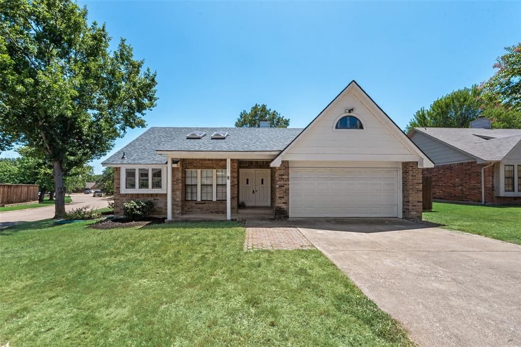 3305 Fairview Dr