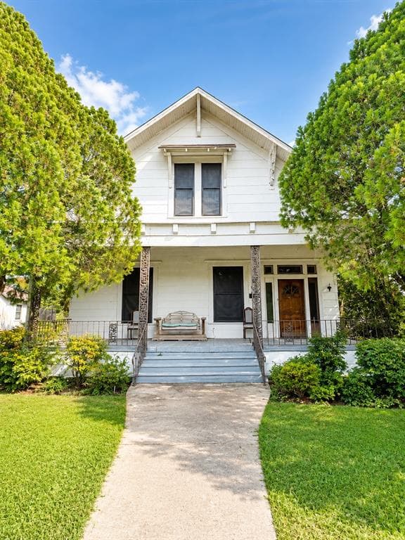 808 E Limestone Ave