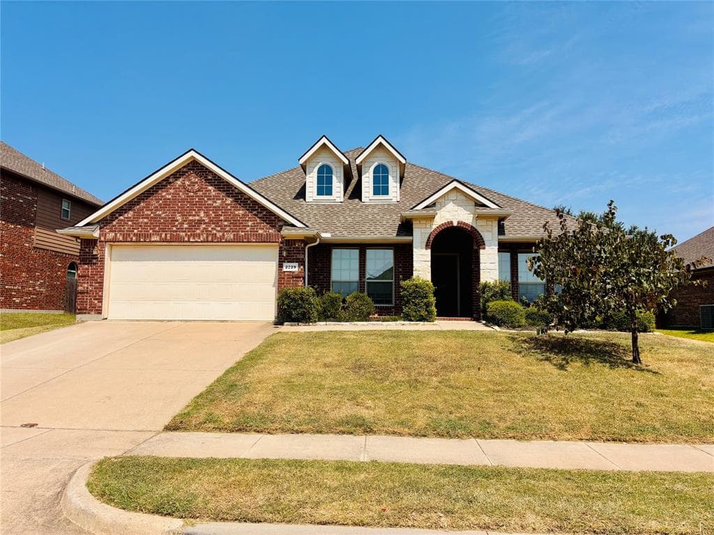 2229 Caroline Dr