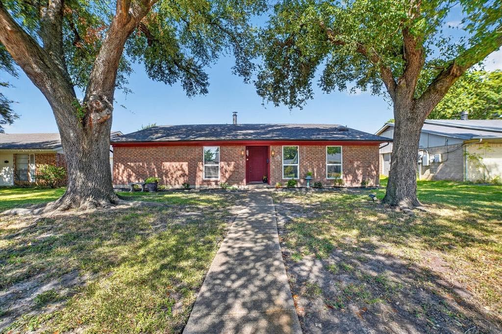 1413 Long Shadow Ln