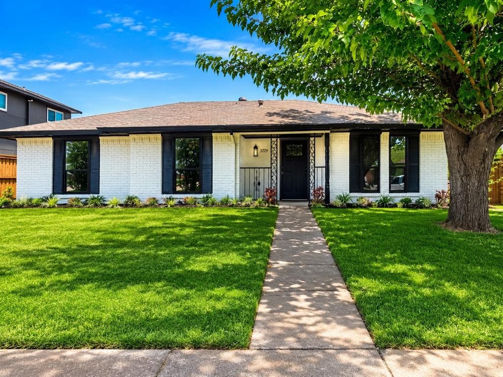 3229 Brook Glen Dr