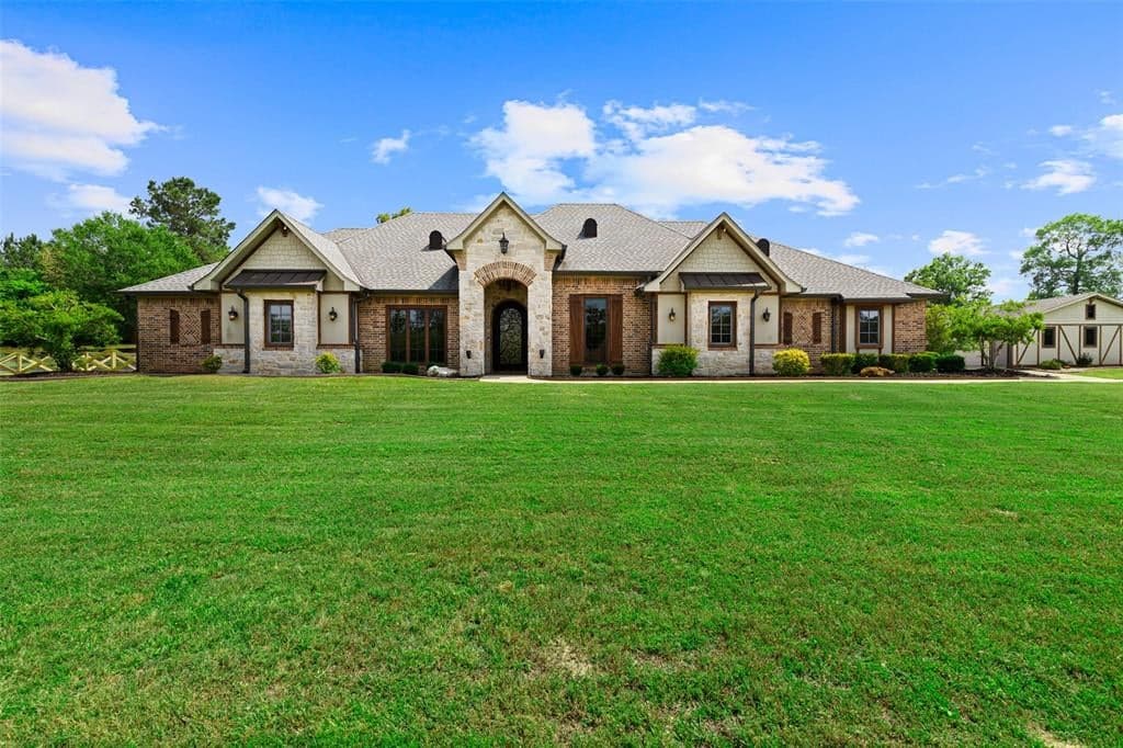 Main property image