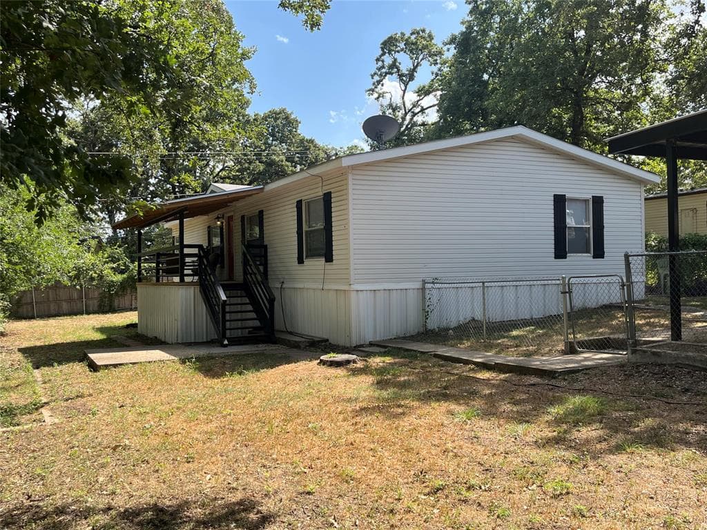 4322 Bradley Ln