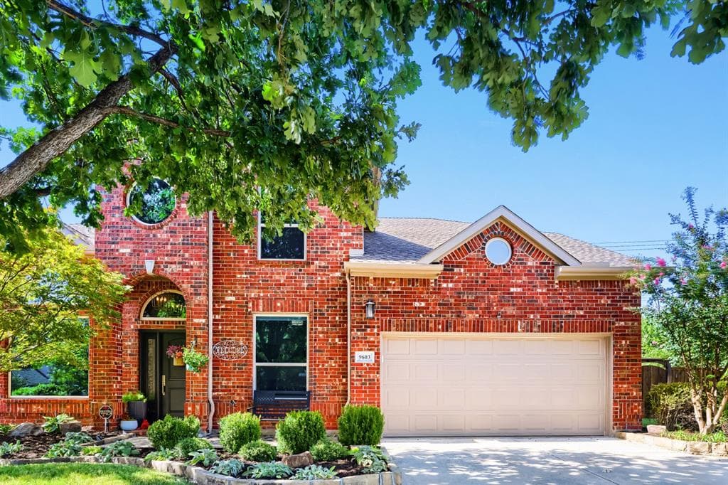 9603 Honeysuckle Dr