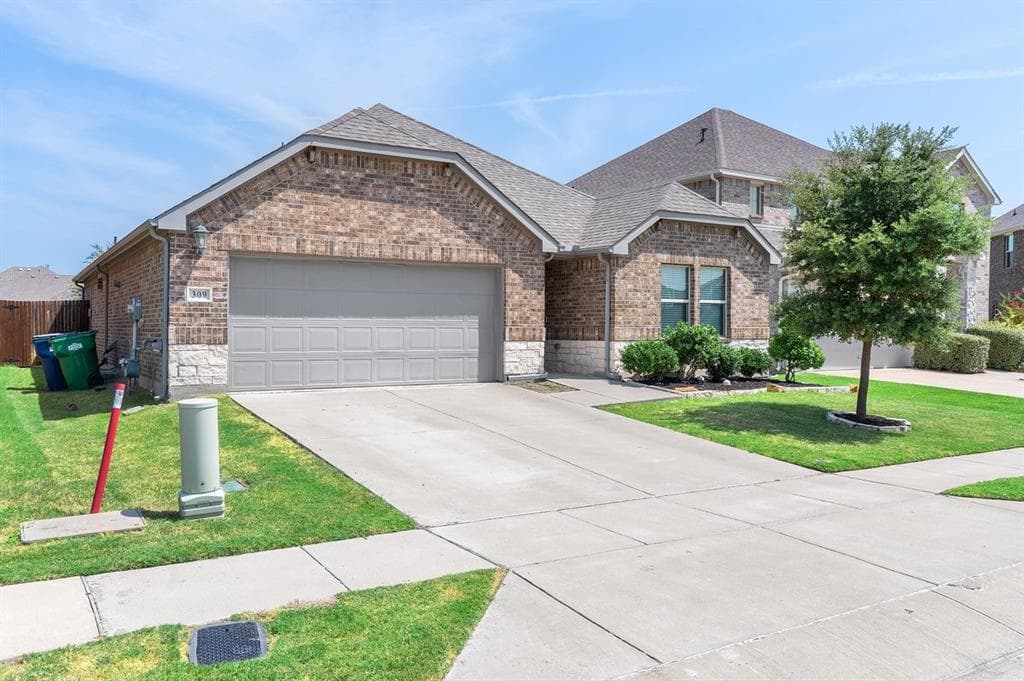 309 Edmund Ln