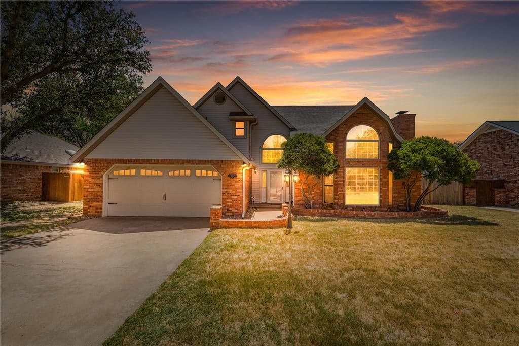 817 Arapaho Dr