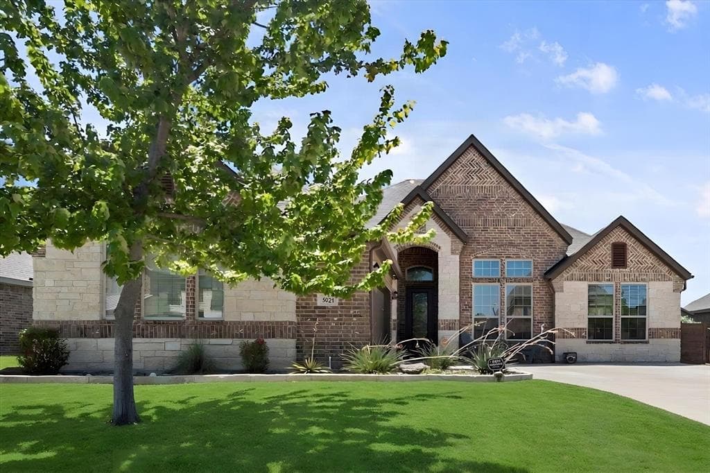 5021 Chisholm View Dr