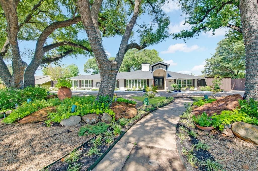 14087 Brookridge Dr