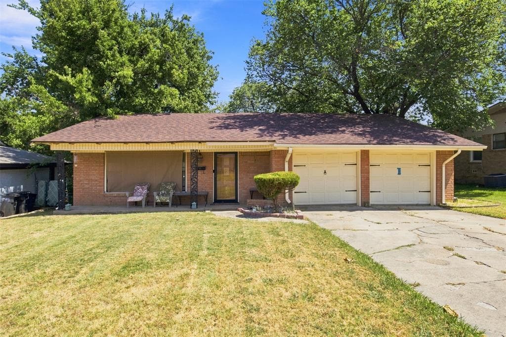 1817 Ellington Dr
