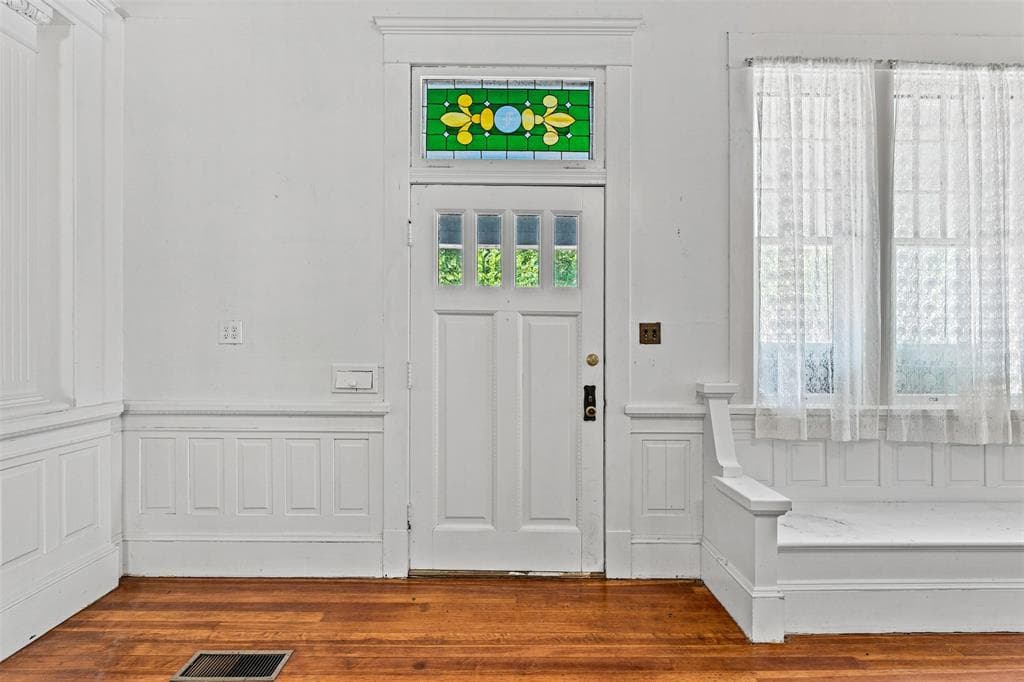 Gallery image 4