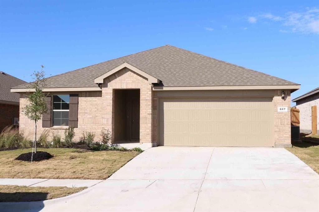 807 Wolf Creek Dr