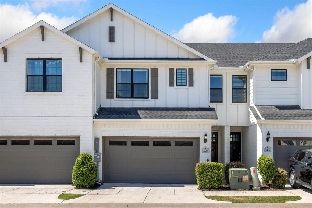 1234 Lamar Dr