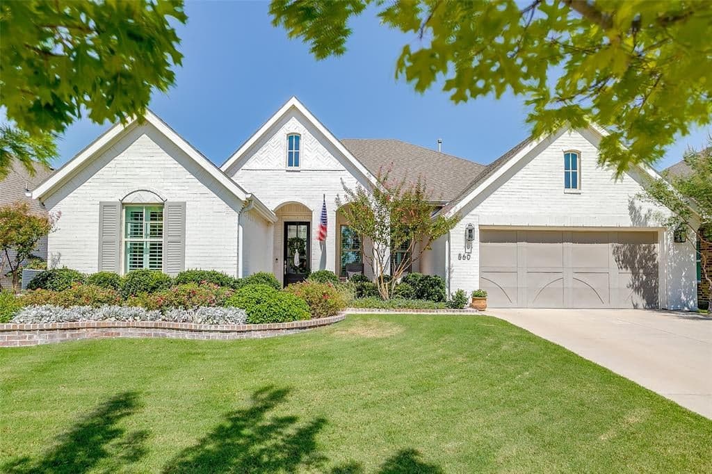 560 Point Vista Dr