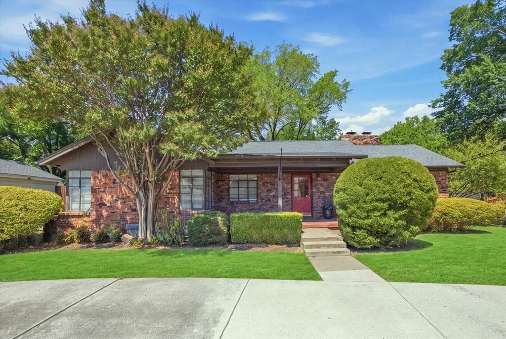 3808 Trail Lake Dr