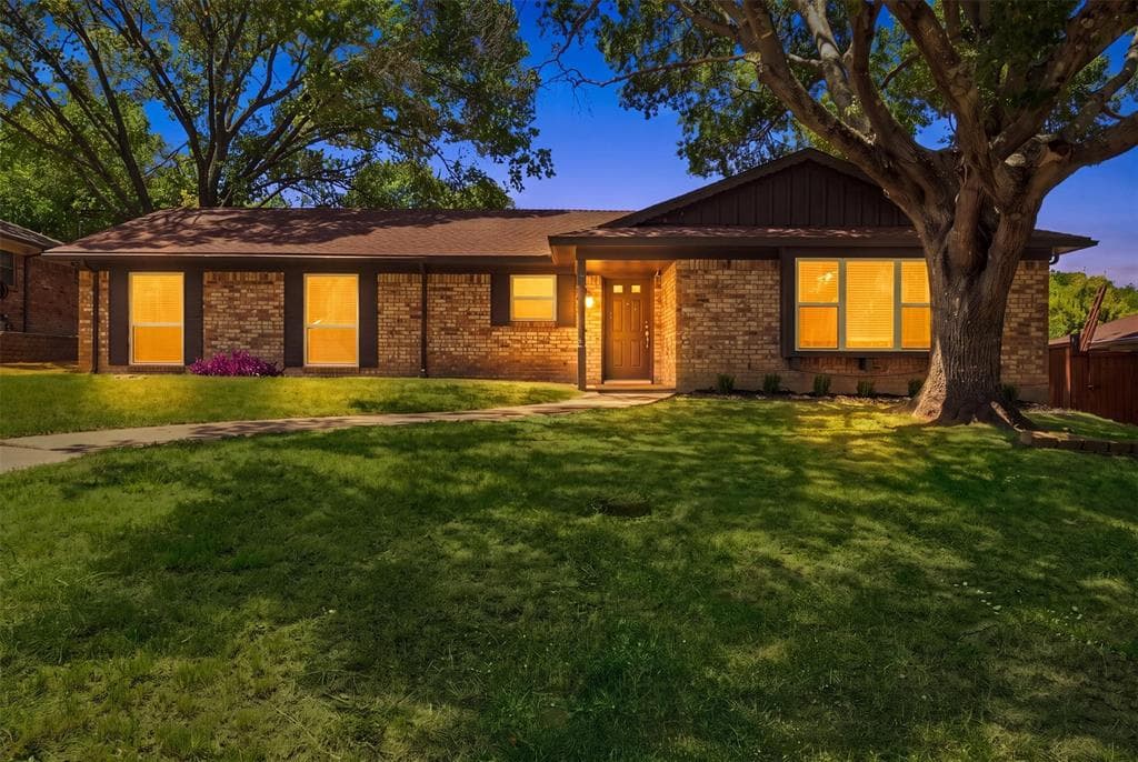 2021 Meadowcreek Dr