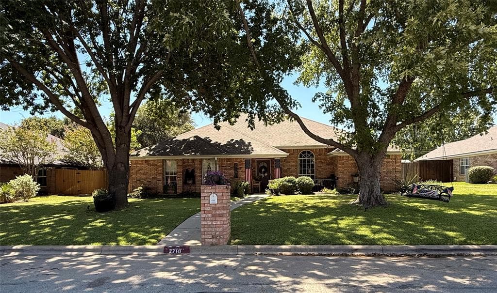 2710 Hunters Run