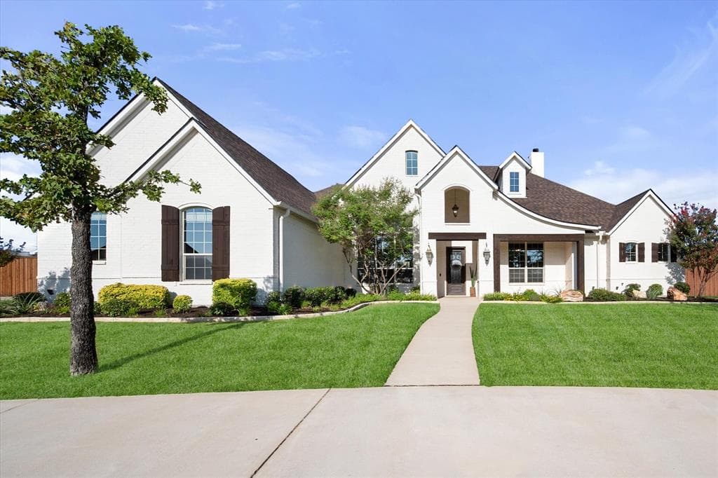 1050 Falcon Nest Dr