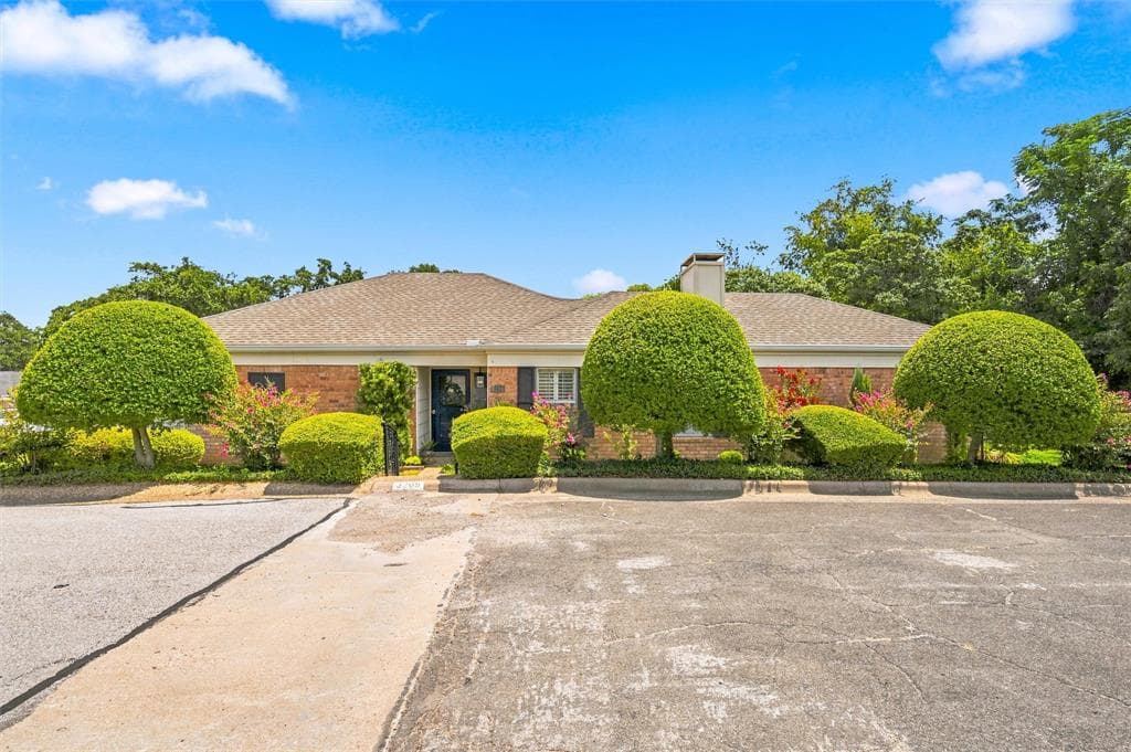3209 Creekwood Cir