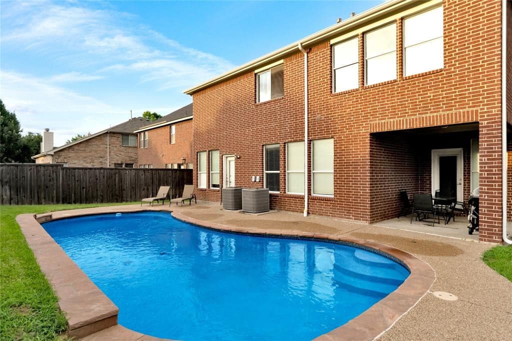 308 Foxbury Dr