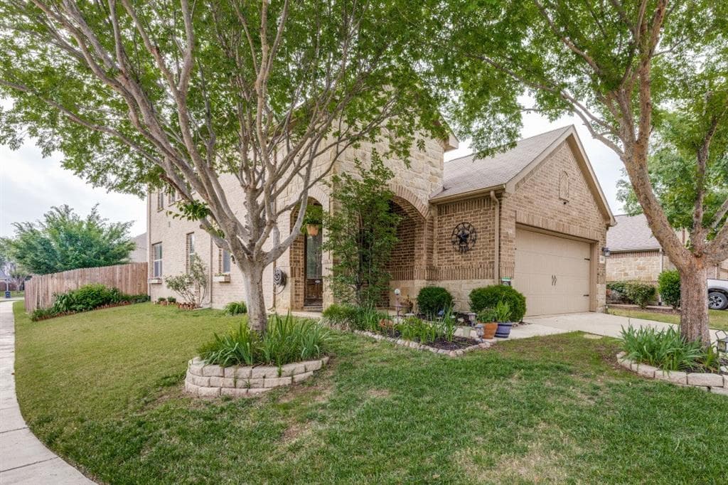 2864 Houston Wood Dr