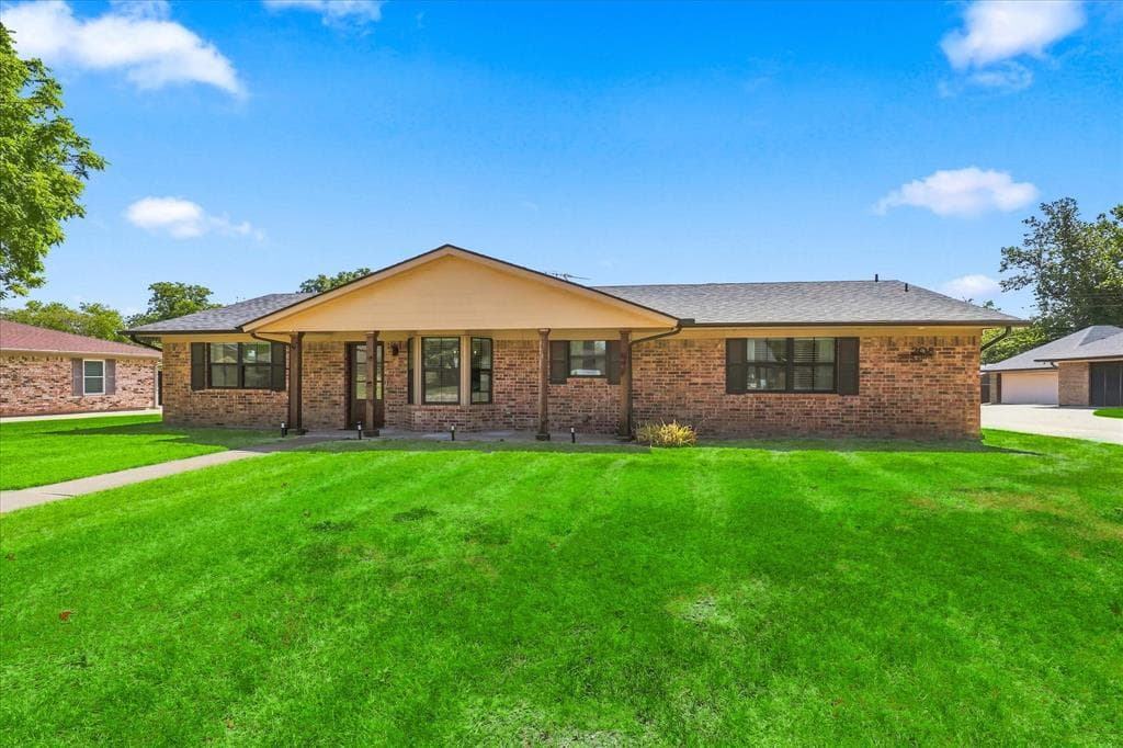 208 Diane Dr